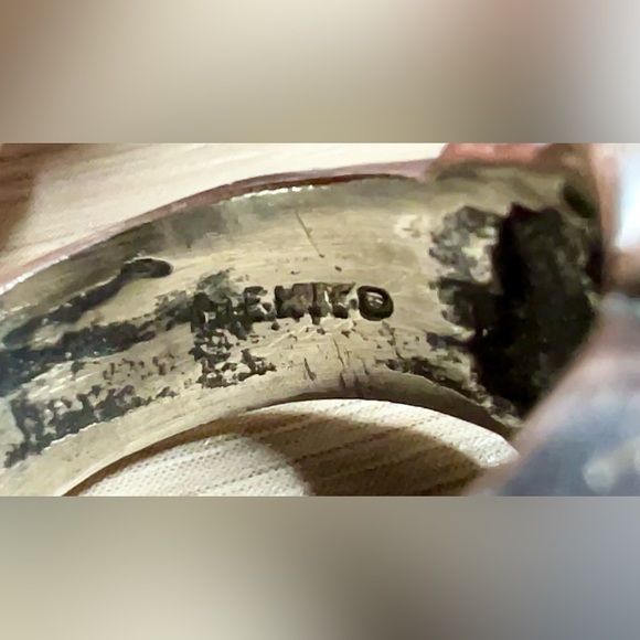 Vintage Native American Sterling Silver Pebbled Pearl Cabochon Ring, Size 8 - Picture 8 of 15